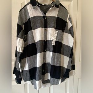 BRAND NEW Sonoma black and white flannel